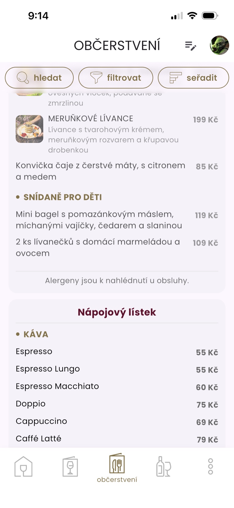 Občerstvení a nápojový lístek u místa